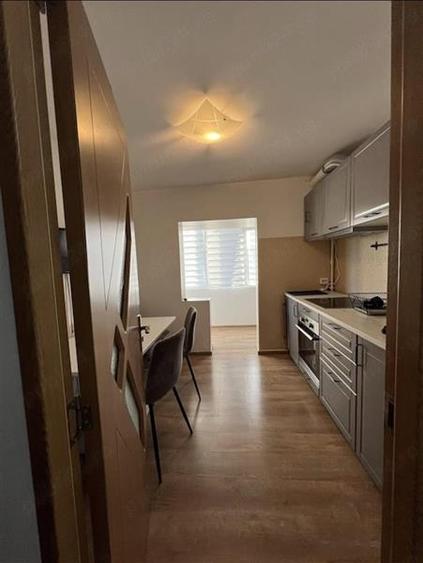 Apartament cu 2 camere decomandat, mobilat în Girocului