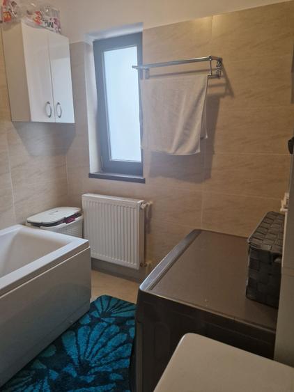 Apartament cu 3 camere decomandat în Valea Lupului