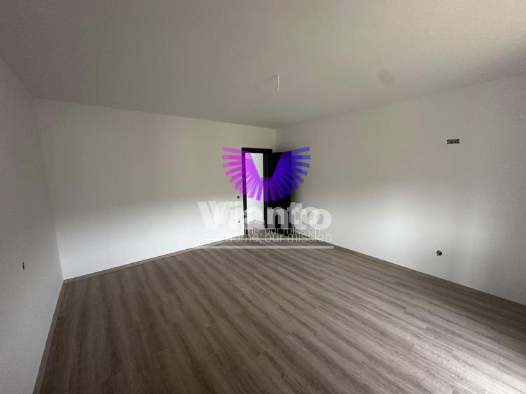 Duplex cu 5 camere cu Canalizare în Exterior Vest