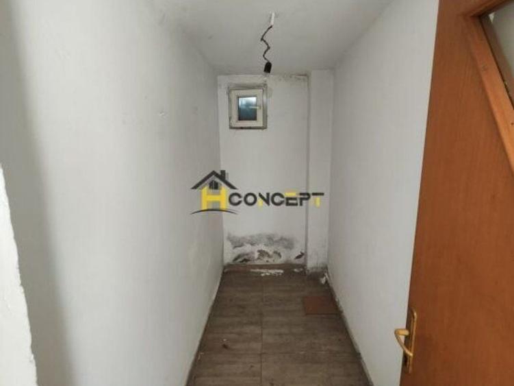 Apartament cu 4 camere decomandat în Titan