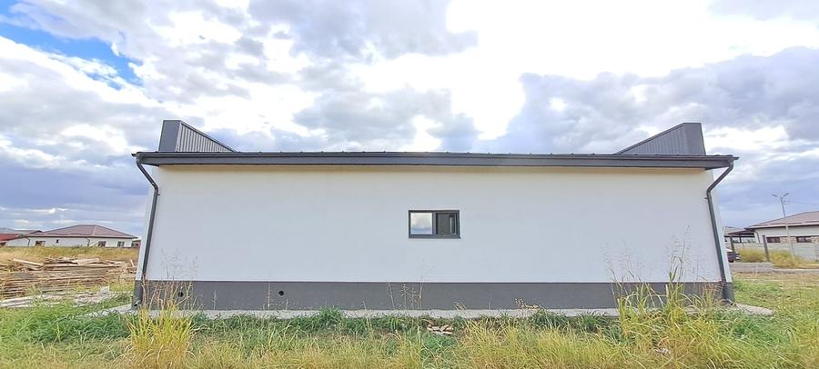 Casă cu 3 camere cu Teren 500 Mp în Central