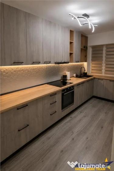 Apartament cu 2 camere decomandat în Tractorul