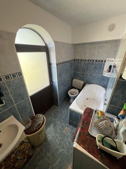 Apartament cu 3 camere decomandat în Plevnei