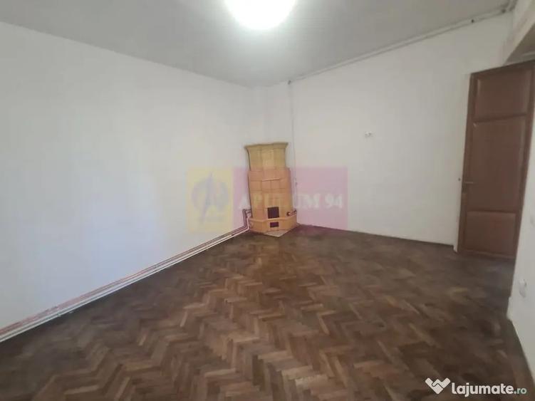 Casă cu 3 camere cu Teren 247 Mp în Central