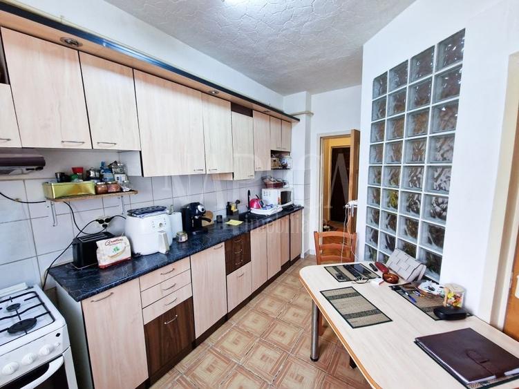 Apartament cu 2 camere decomandat în Zorilor