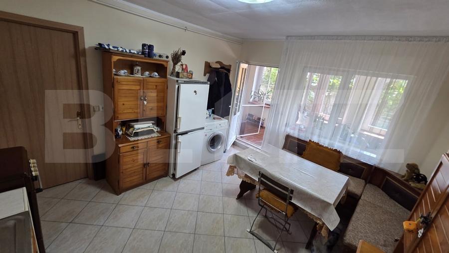 Casă individuală cu 12 camere cu Garaj în Central