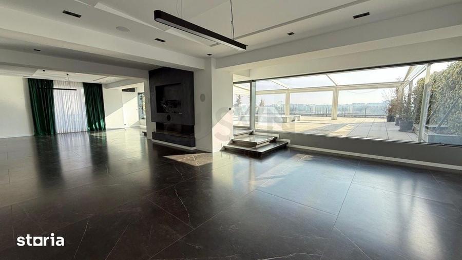 Apartament cu 7 camere în Tei