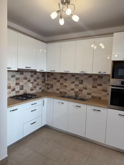 Apartament cu 2 camere decomandat în Florești