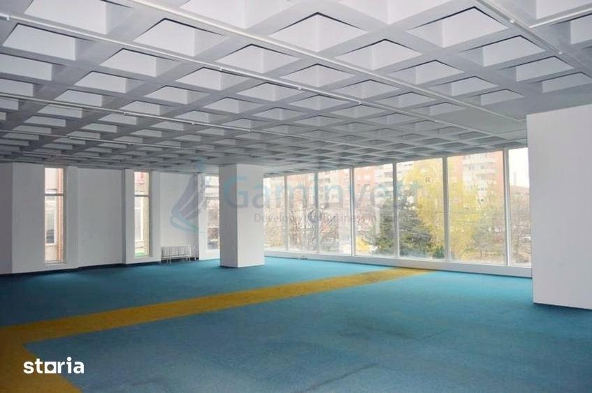 Spațiu comercial, de 560 mp, în Rogerius