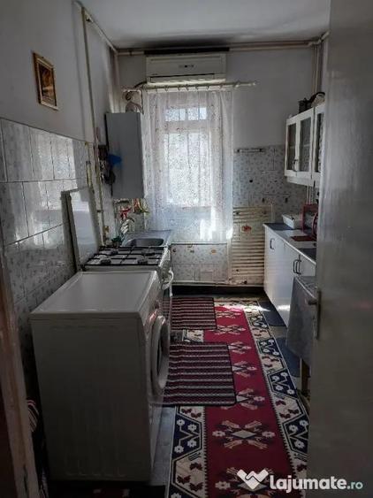 Apartament cu 2 camere semidecomandat în Sud