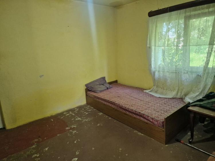 Casă cu 4 camere cu Teren 400 Mp în Călinești