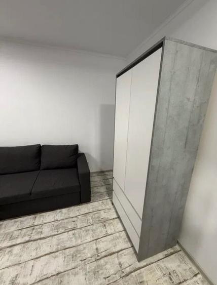 Garsonieră decomandată în Central