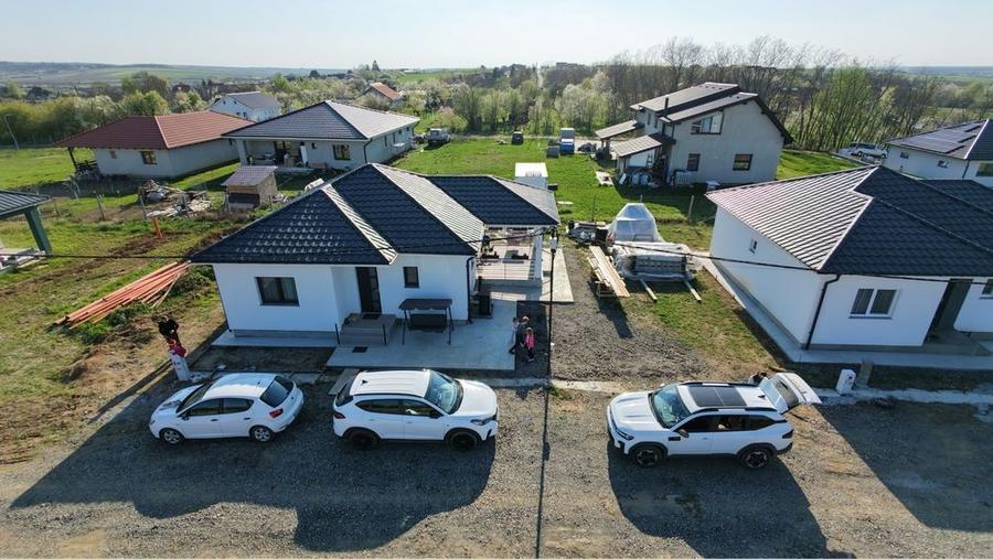 Casă cu 3 camere în Horea