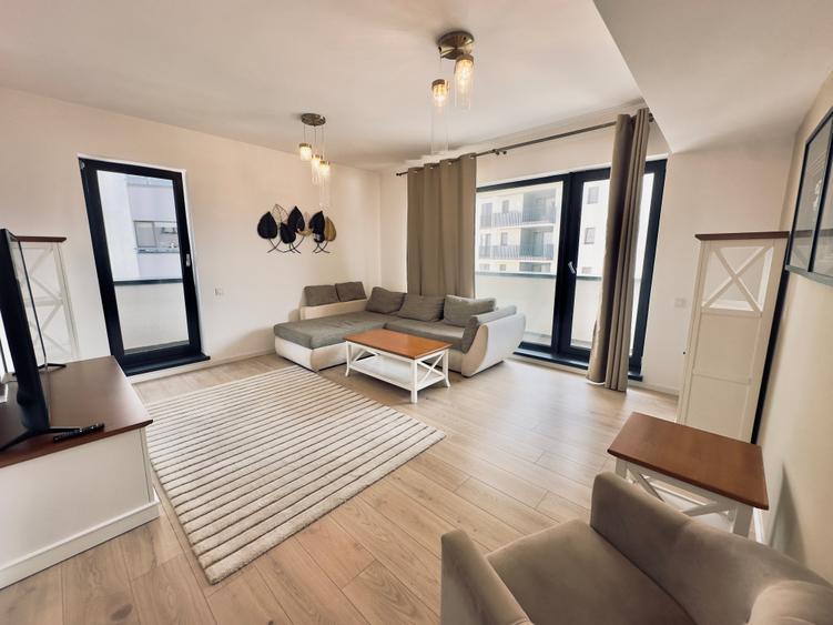 Apartament cu 2 camere de inchiriat in zona Racadau la Cosmopolit,et 6/8 - 1