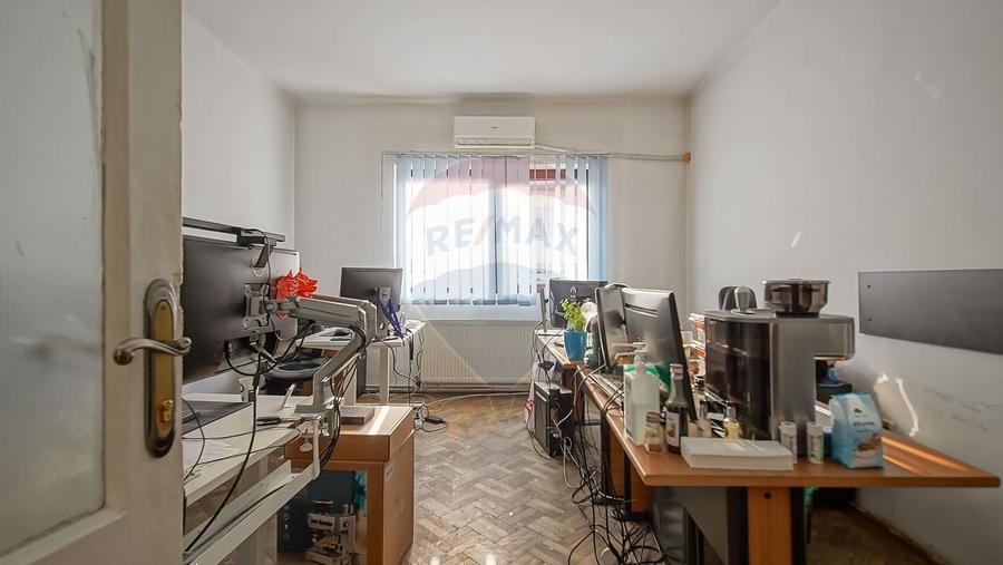 Vilă - DE INCHIRIAT - pentru diverse businessuri - 4