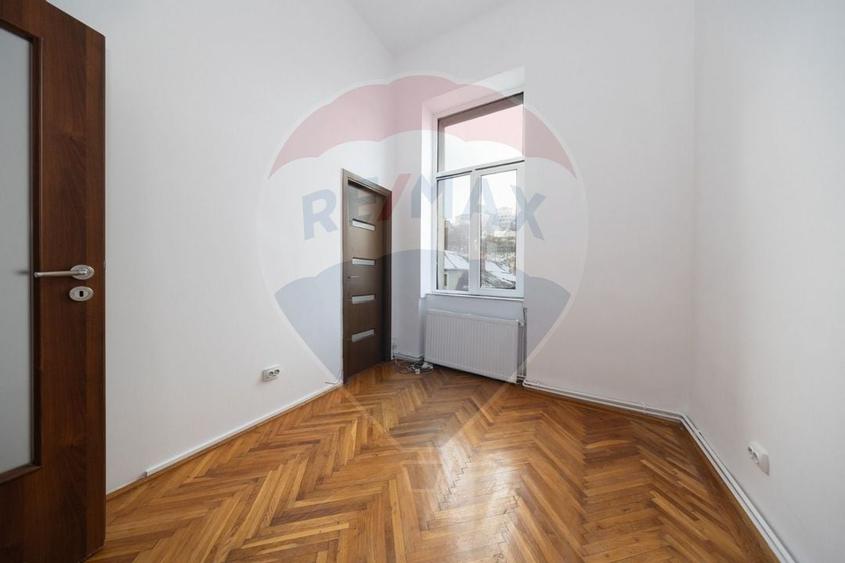 Apartament in casa Centrul Istoric cu potential - 6