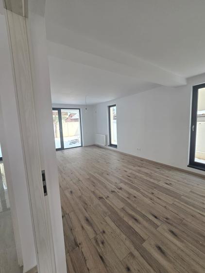 Vilă individuală P+1  5 camere 3 băi Zona Giulesti - 8