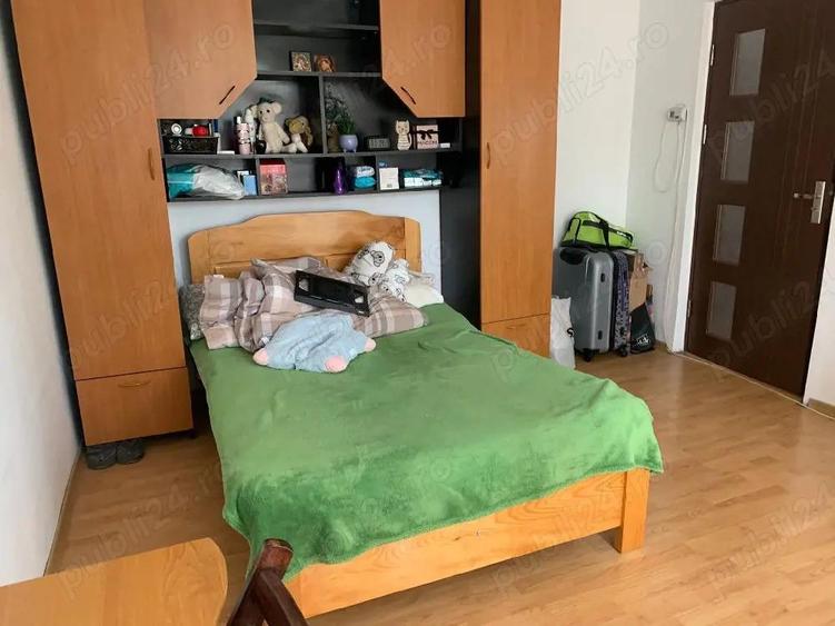 Garsoniera 1 MAI-Ciuperca,decomandata ,etaj 3,centrala - 2