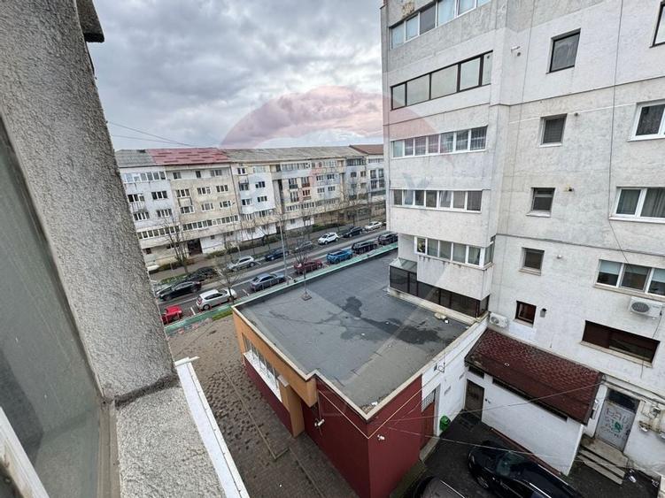 Apartament de vanzare - 4 camere- decomandat-Bistrita Lac - 16