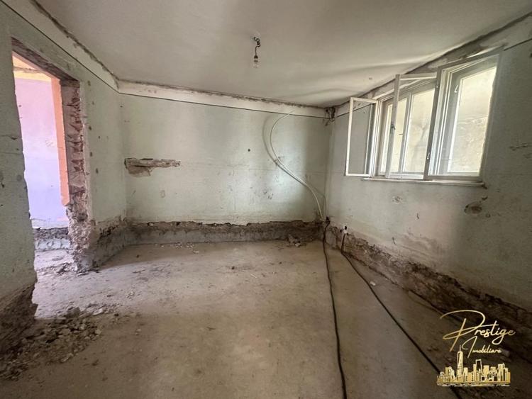 Casa renovabila cu teren generos de 700 mp in zona Garii - Oradea - 12