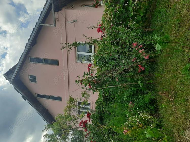 Vand casa ?i teren in ora?ul Horezu - 1