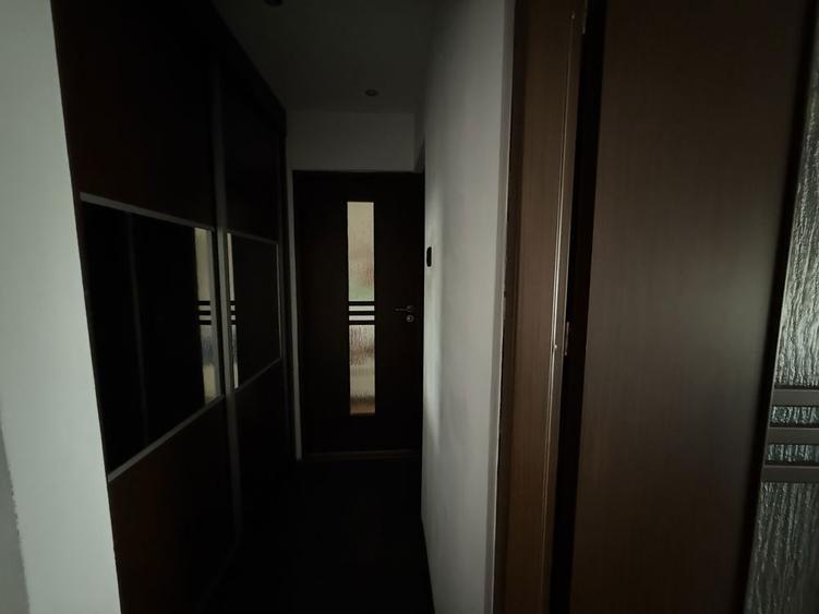 Inchiriez apartament 3 camere - 3