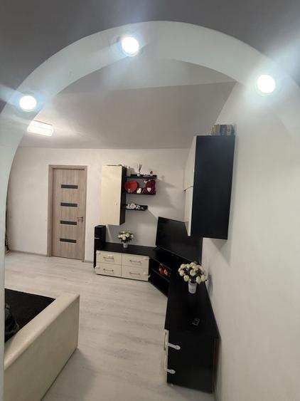 Inchiriez apartament cu 2 camere - 8