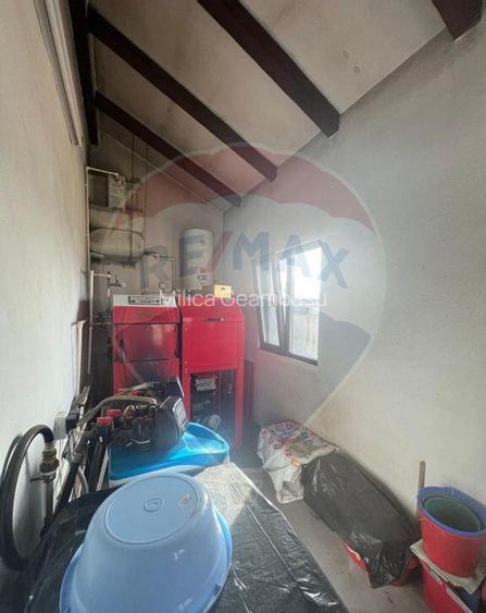 Casa / Vila cu 4 camere de vanzare