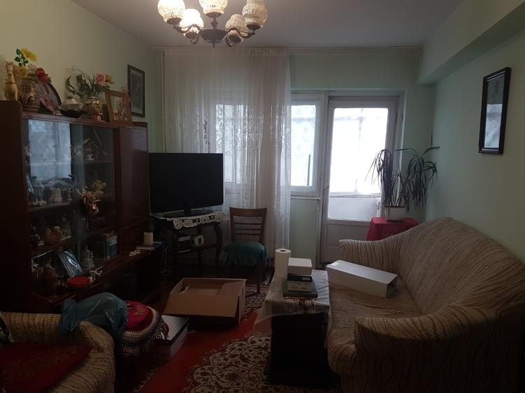 Apartament doua camere nedecomandat etaj unu din patru, pe mijloc, simplu, liber - 1