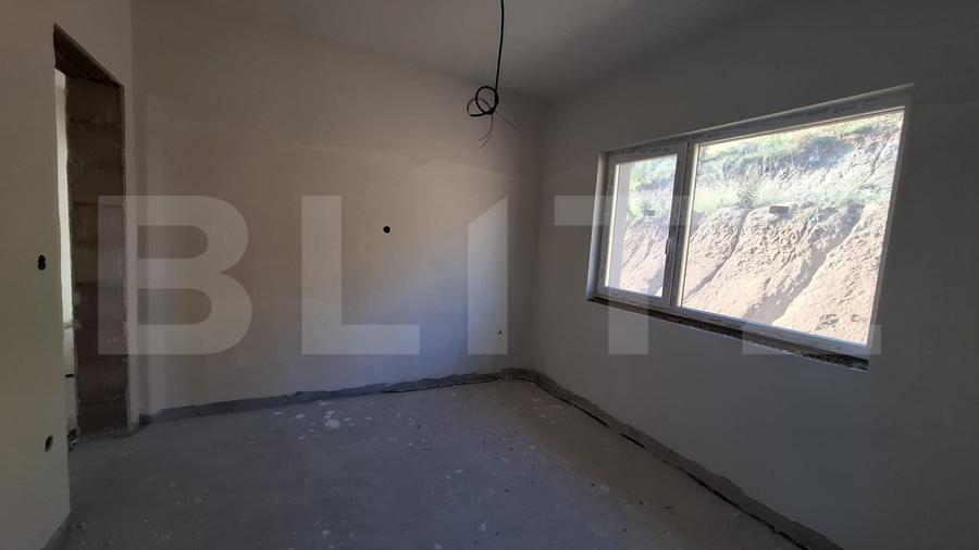 Casa pe un nivel, cu teren 2997 mp, panorama superba,Suceagu - 15