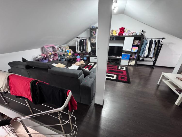 Casa P+1+M aproape de primarie. 4 cam. Util 115mp. Teren 100mp - 9