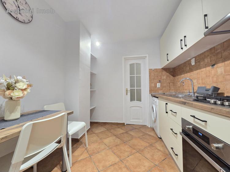 Piata Alba Iulia, nou, renovat, decomandat - 10