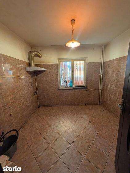 Apartament 2 decomandate, Rovine-str Nicolae Iorga, etajul 1,bloc 1985 - 4