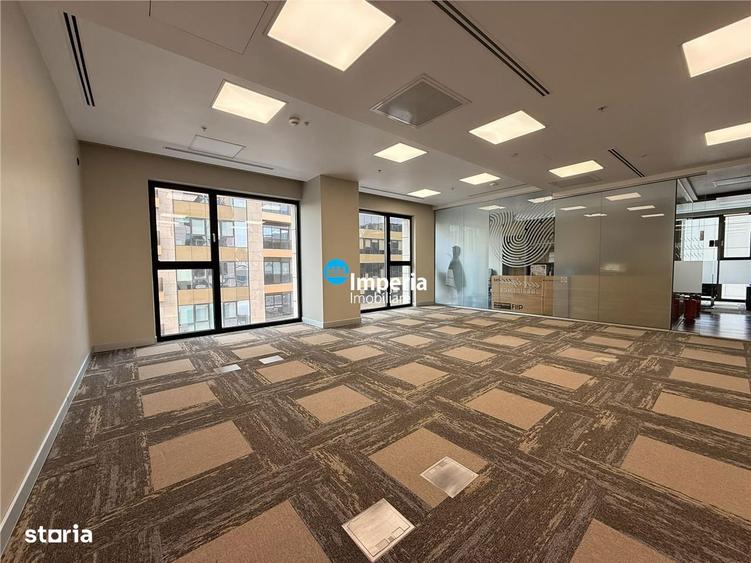 Spatiu de birou, de inchiriat, supr 67 mp, zona Centru - Palas - 1