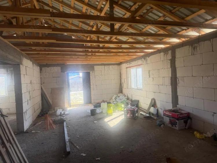 CASA parter, 90 mp utili , teren 560 mp , COSOVENI , SUPER PRET - 6