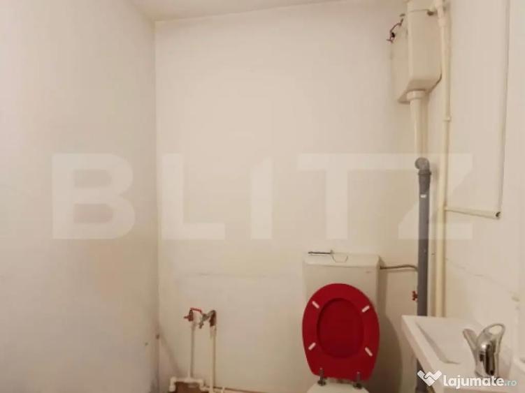 Spatiu comercial/birouri de inchiriat, zona Micro III - 1