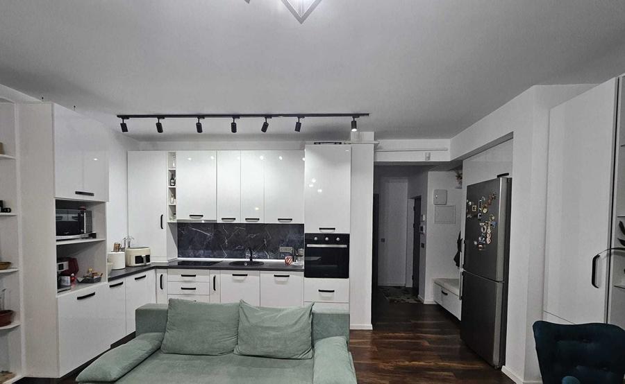 BRASADAS vinde ap 3 cam cu curte proprie in Carpati 2. - 3