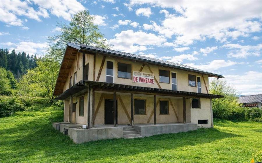 Proprietate autentica, stil traditional:Eco, cu parau pitore - 5