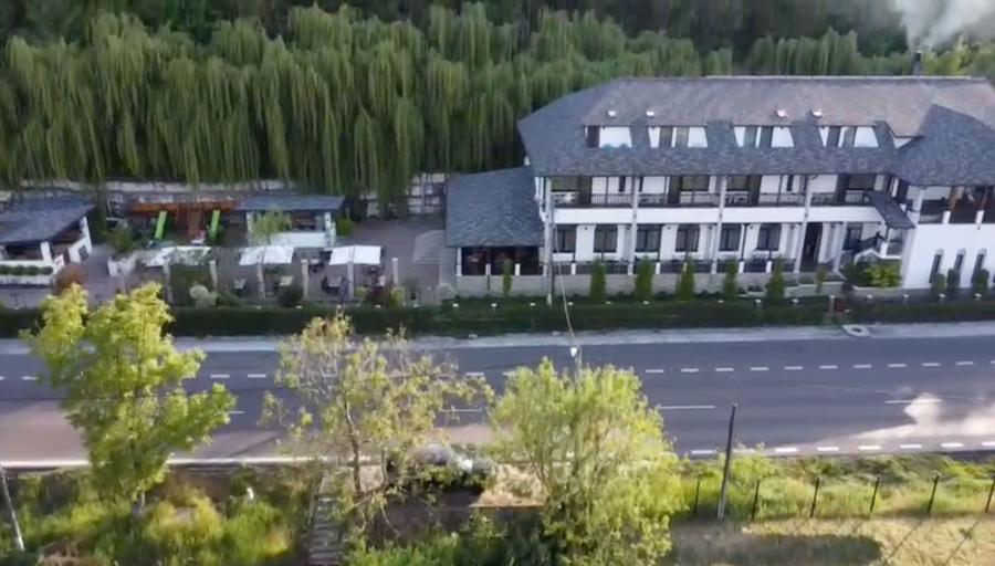 Inchiriere cabana Calimanesti Valcea, cu ponton la Olt - 6