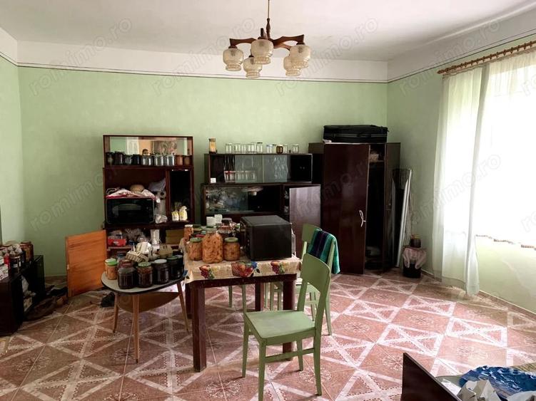 Casa individuala in Otelec - 3.313 mp teren - 2 fronturi stradale - 8