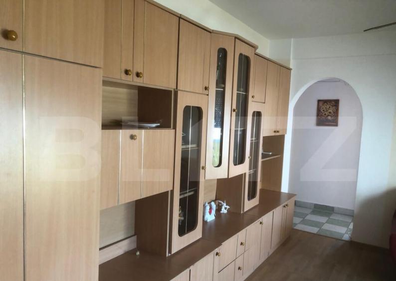 Apartament de vanzare, cu 3 camere, 63 mp, zona M16 - 8