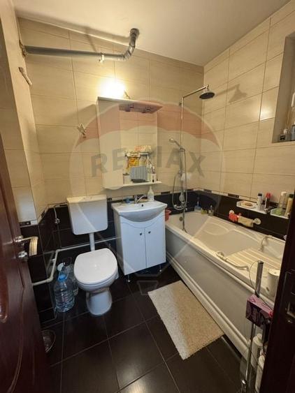 Apartament cu 3 camere de vânzare în zona Brazda lui Novac - 9