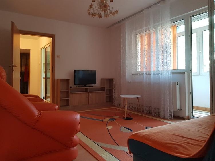 Inchiriere apart 3 camere, 2 bai, etaj 1 din 4, vis-a-vis de Grand Arena - 2