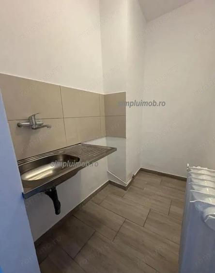 Garsoniera Decomandata Renovata Metrou Costin Georgian - 2