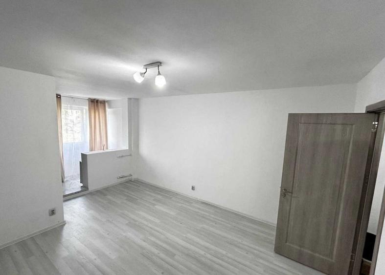 Garsoniera, 32mp, renovata, metrou, zona Drumul Taberei - 2