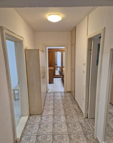 Particular,apartament 2 cam,cf 1,Dec.et.3,Dr. Taberei,Bd. 1 Mai nr.29 - 4