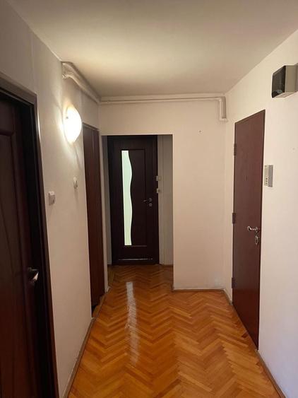 Apartament 3 camere decomandat 101 mp Zona Lebada Piata Agro Vlaicu - 1