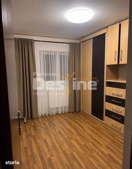 Apartament cu 3 camere decomandat în Soarelui