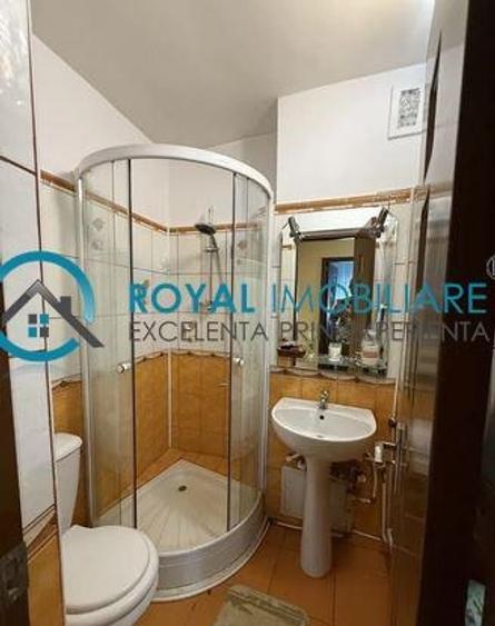 Royal Imobiliare - Vanzare apartament 4 camere zona 9 Mai - 14