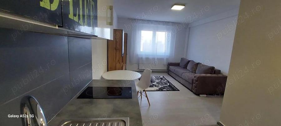 Garsoniera ,Tractorul , la 2 minute de Coresi - 10